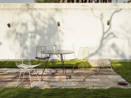 Arper Leaf seating collection